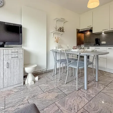 Amazing In Bredene * Mispelburg